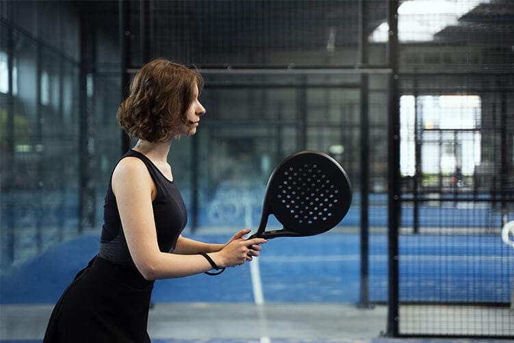 How To Choose A Padel Racket For Beginner Players?